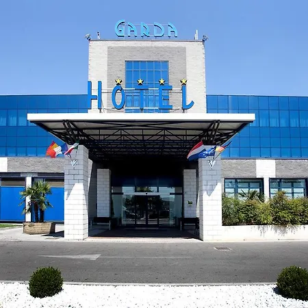 Otel Garda